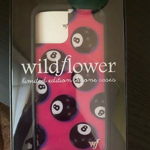 NWT wildflower 8 ball case!